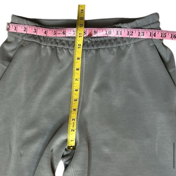 NWT Lululemon Athletica High Rise Softstreme Pants in Rhino Grey Size 8 - Picture 5 of 10